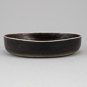 A stonewear dish by Jane Reumert.