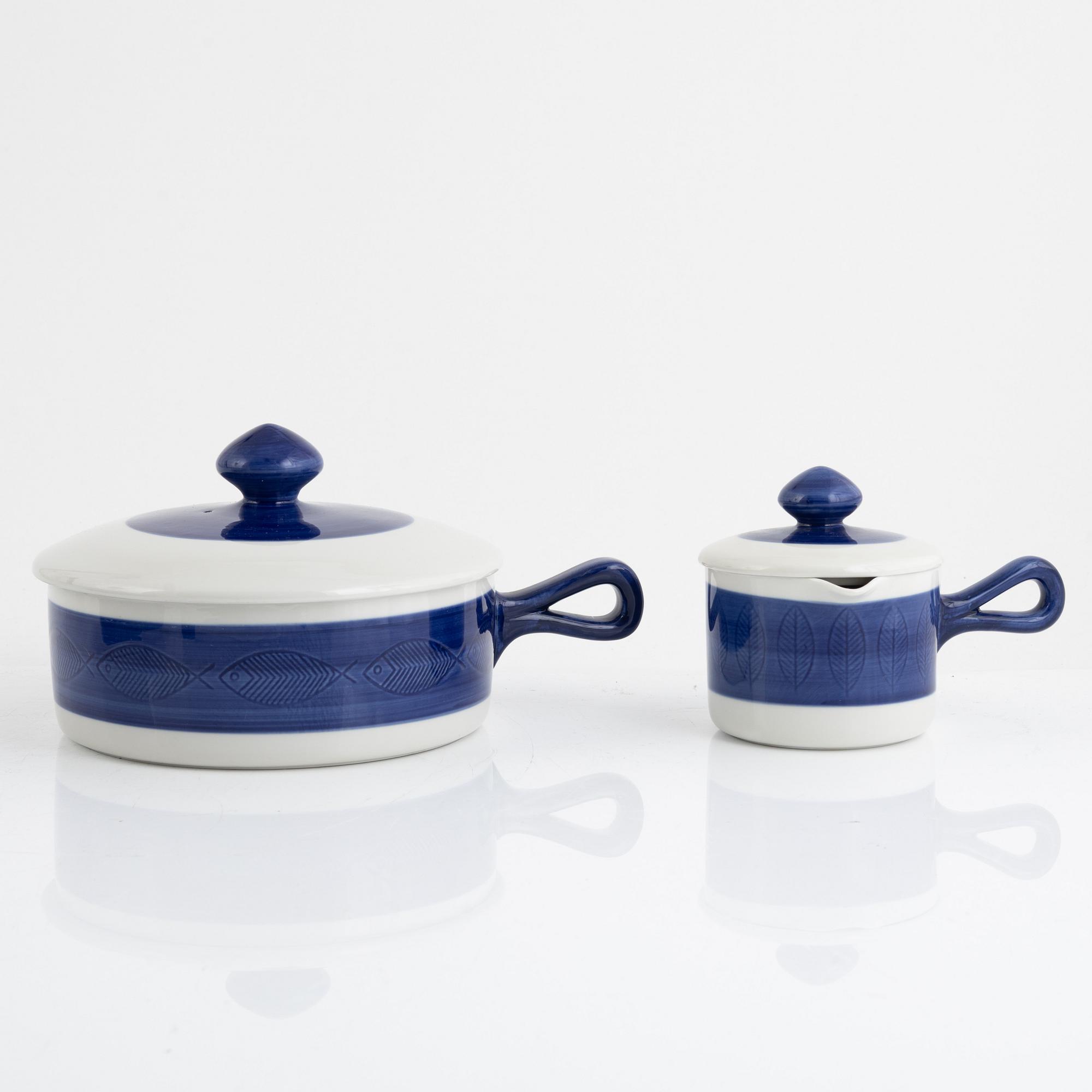 Hertha Bengtson, a 31-piece "Koka blå" dinner service, Rörstrand, Sweden.