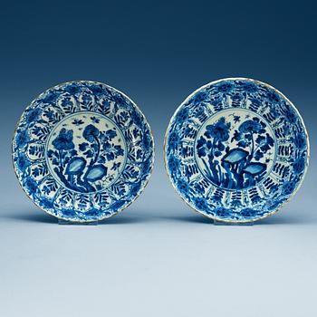 1697. A pair of blue and white dishes, Qing dynasty, Kangxi (1662-1722).