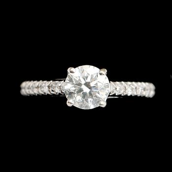 RING, 14 k vitguld, briljantslipade diamanter tot ca 1,0 ct.