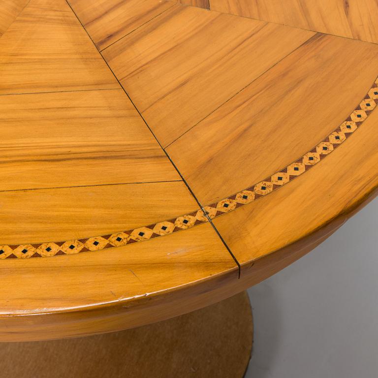 Adolf Koskinen, table and 4 chairs, for Elias Hollo Puunjalostustehdas, 1910s/1920s.