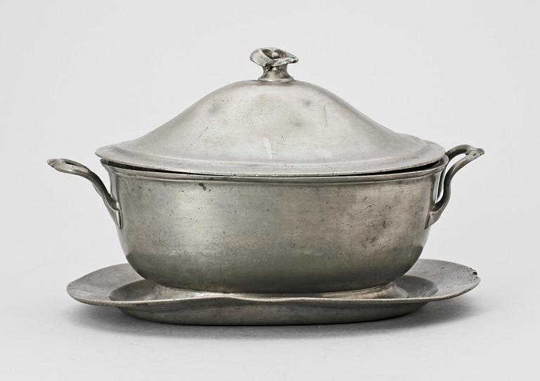 TERRIN MED LOCK OCH FAT, tenn, Johan B Sundberg, Göteborg, 1790.