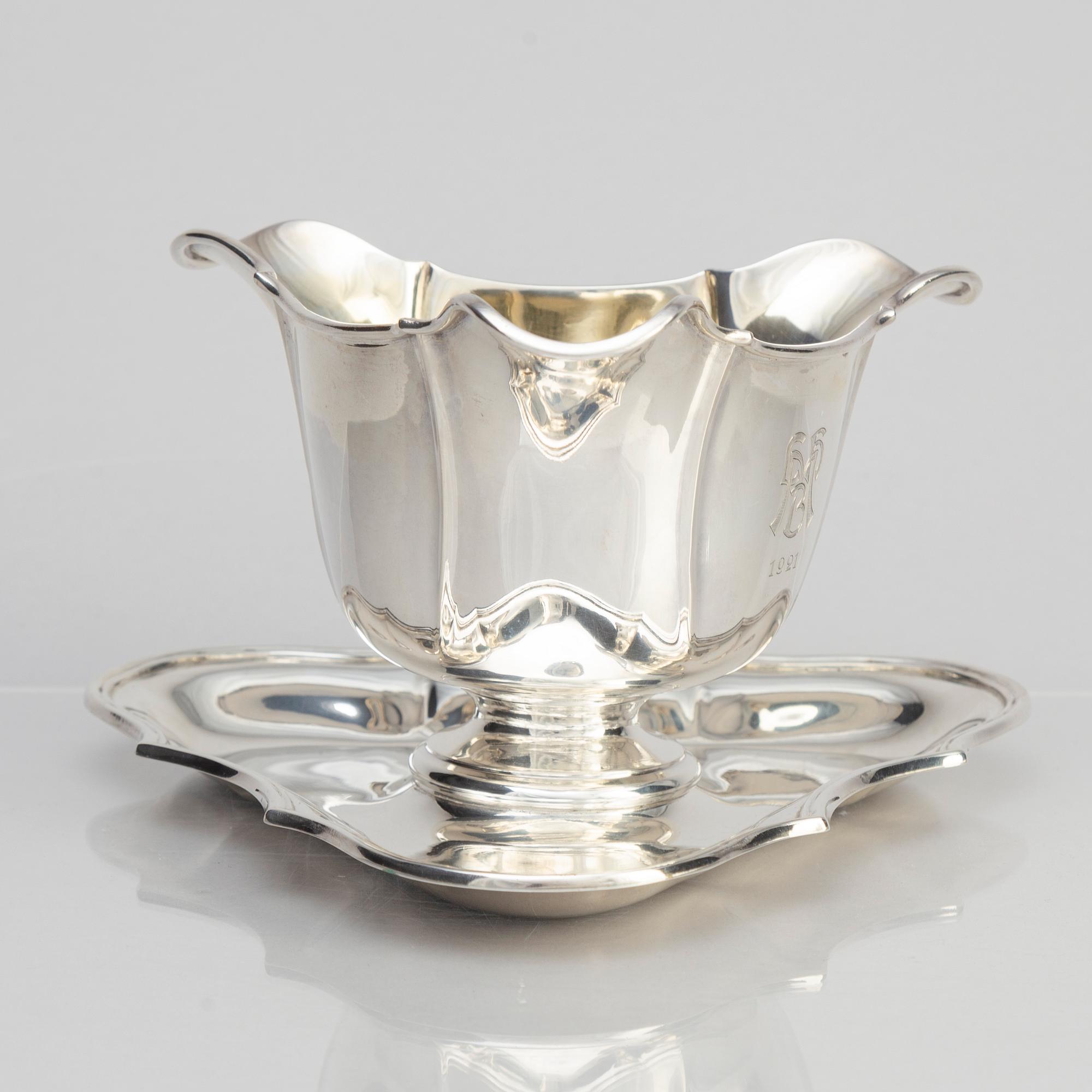 Laurits Berth, såsskål, silver, Köpenhamn 1920.