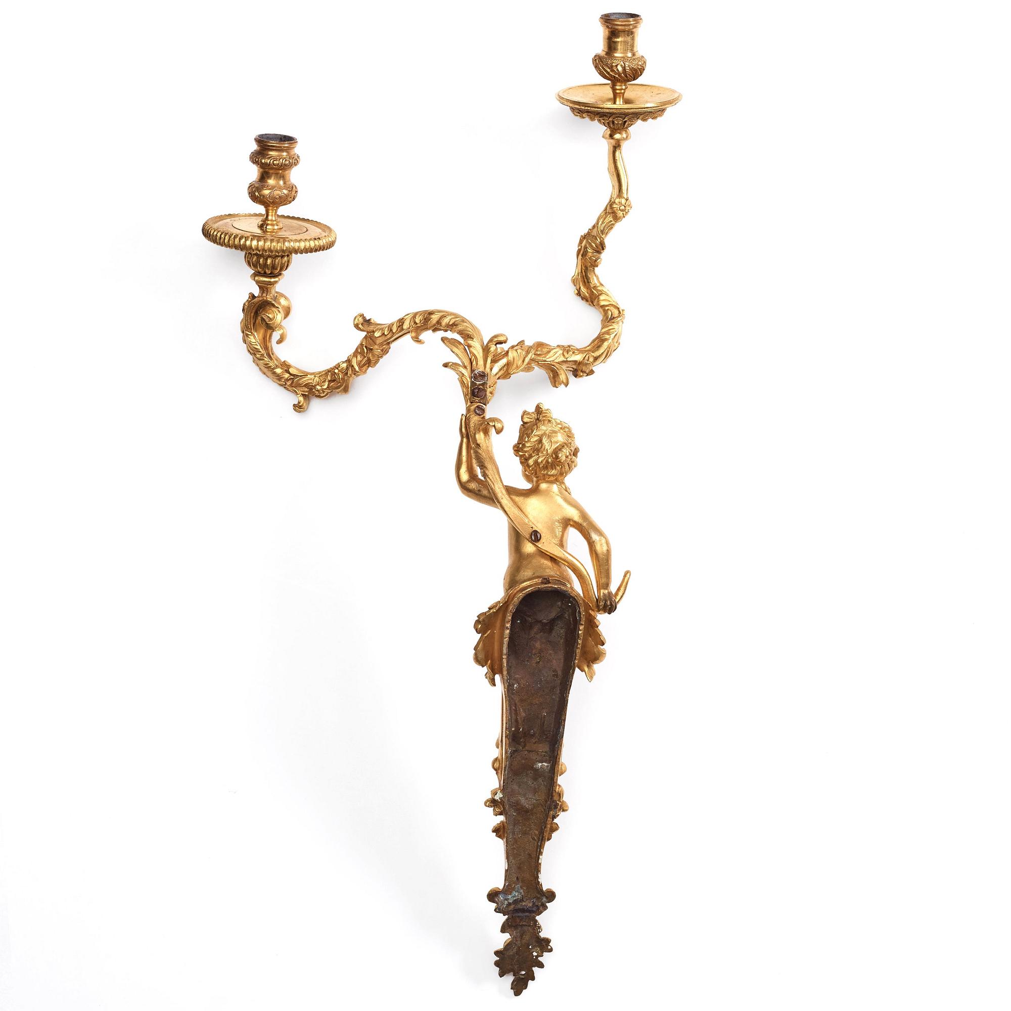 APPLIQUER, för två ljus, ett par, Frankrike, 1700-talets början, Régence.