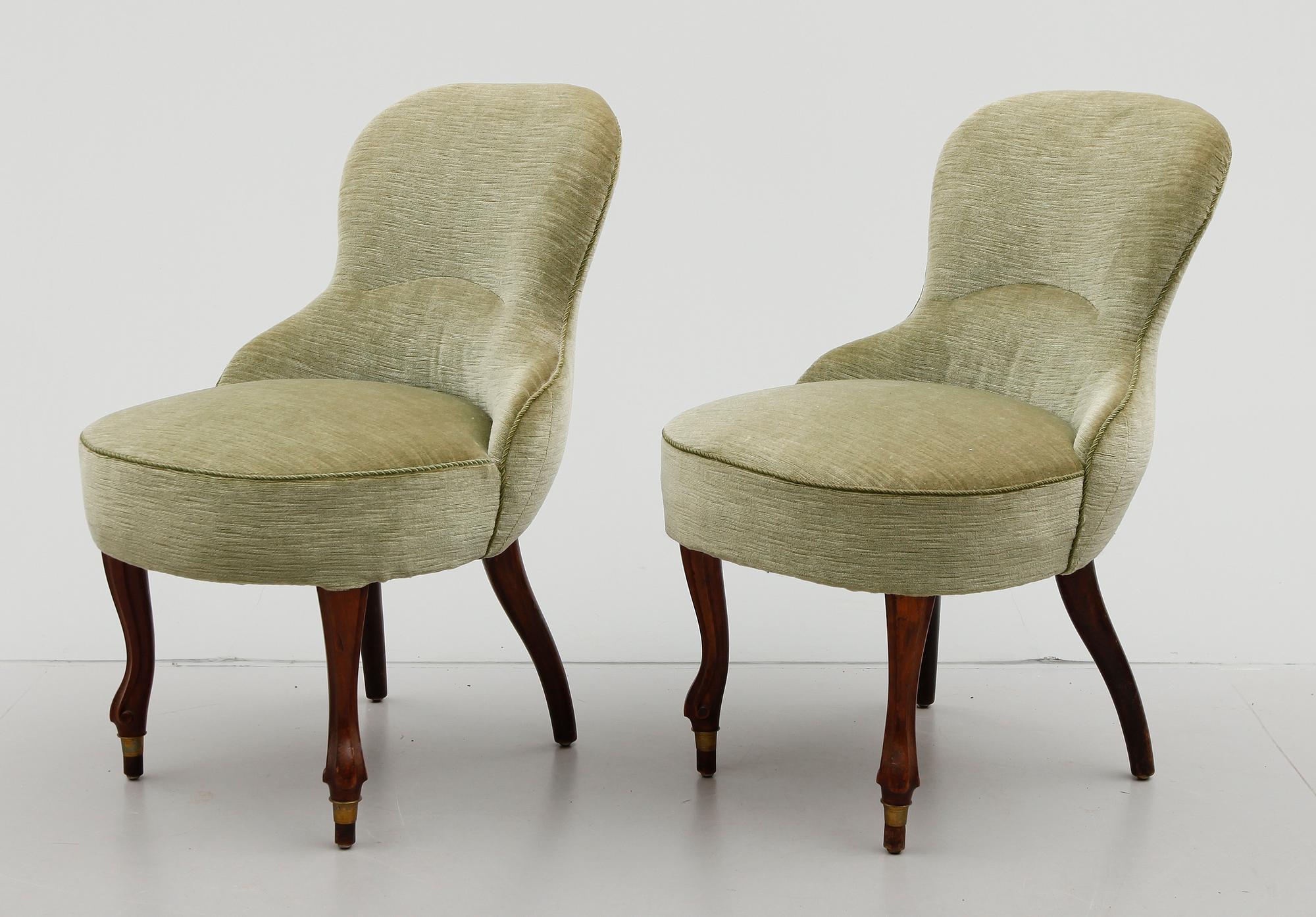 EMMAFÅTÖLJER, 1 par, rokokostil, 1900-talets första hälft.