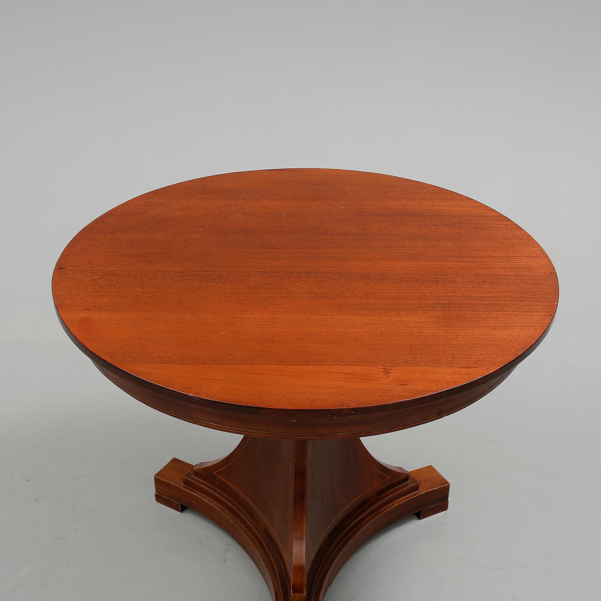 BORD, empirestil. 1900-talets början.