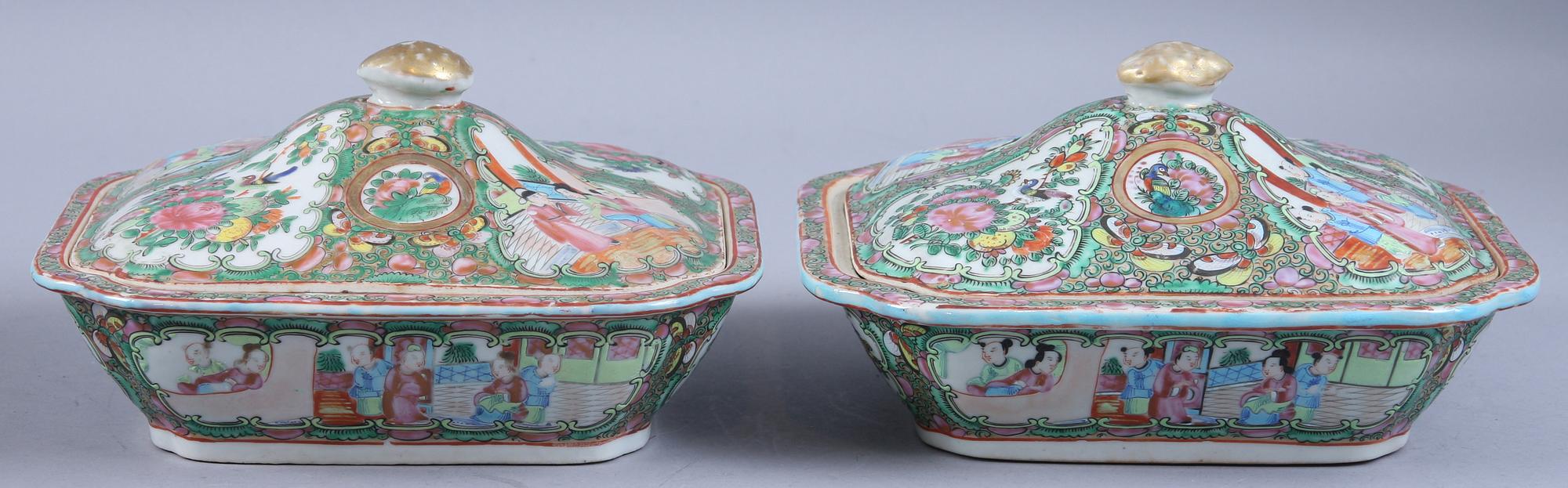 LOCKKAROTTER, ett par, porslin, Kina, Kanton, 1900-tal.