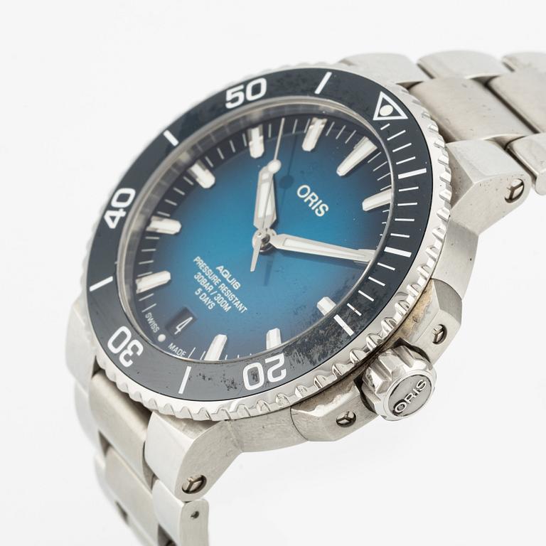 Oris Aquis Date Calibre 400, wristwatch, 43.5 mm.