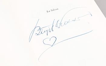 AUTOGRAFER AV OPERASÅNGARE, 4 st, egenhändiga, bla Luciano Pavarotti på foto.