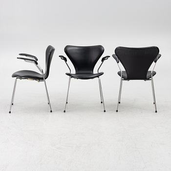 Arne Jacobsen, karmstolar 3st, "Sjuan", Fritz Hansen, 2000-tal.