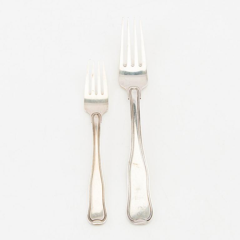 Harald Nielsen, 73-piece silver cutlery set "Old Danish" by Georg Jensen.