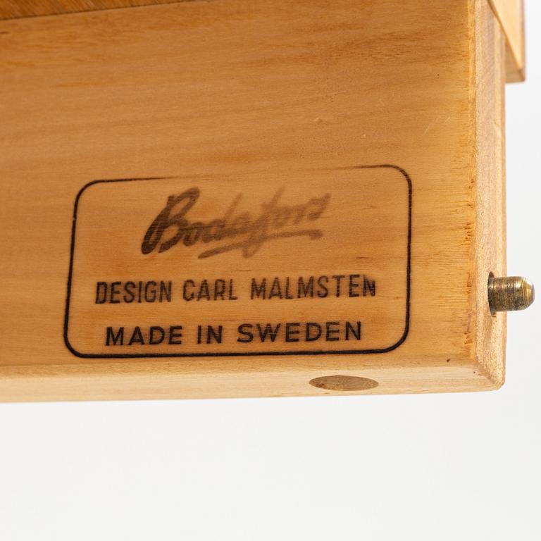 Carl Malmsten, a 'Herrgården' dining table, Bodafors. second half of the 20th century.