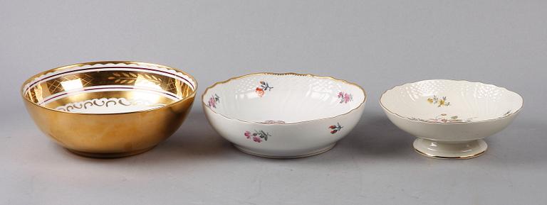 SKÅLAR, 3 st, porslin, bl.a Royal Copenhagen.