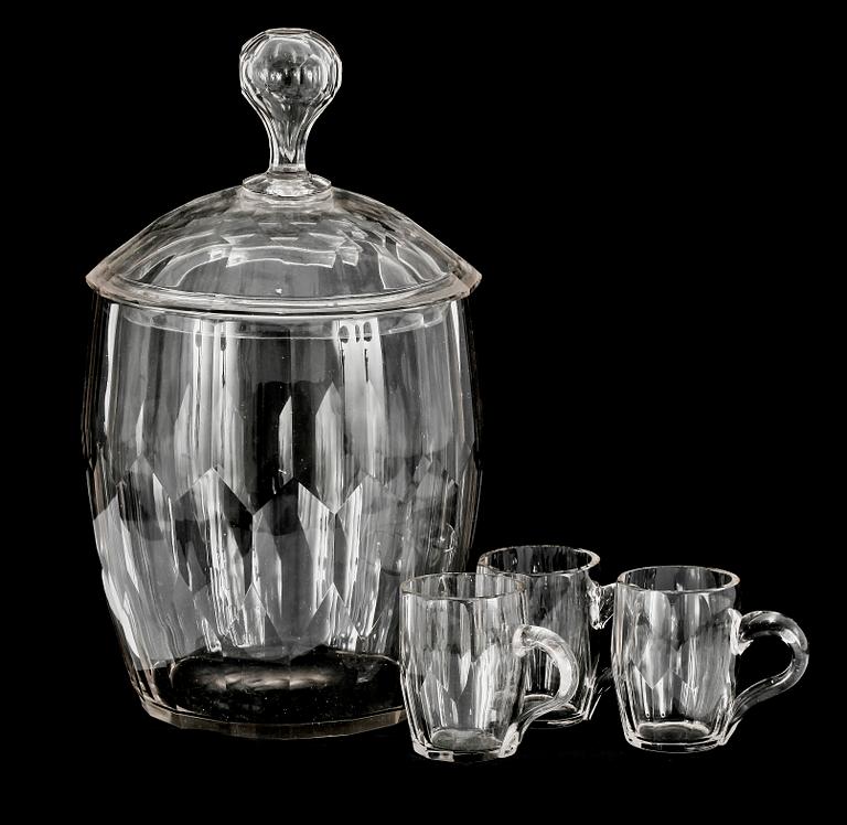 BÅLSKÅL MED LOCK samt MUGGAR, 12 st. Glas. 1800-talets andra hälft.