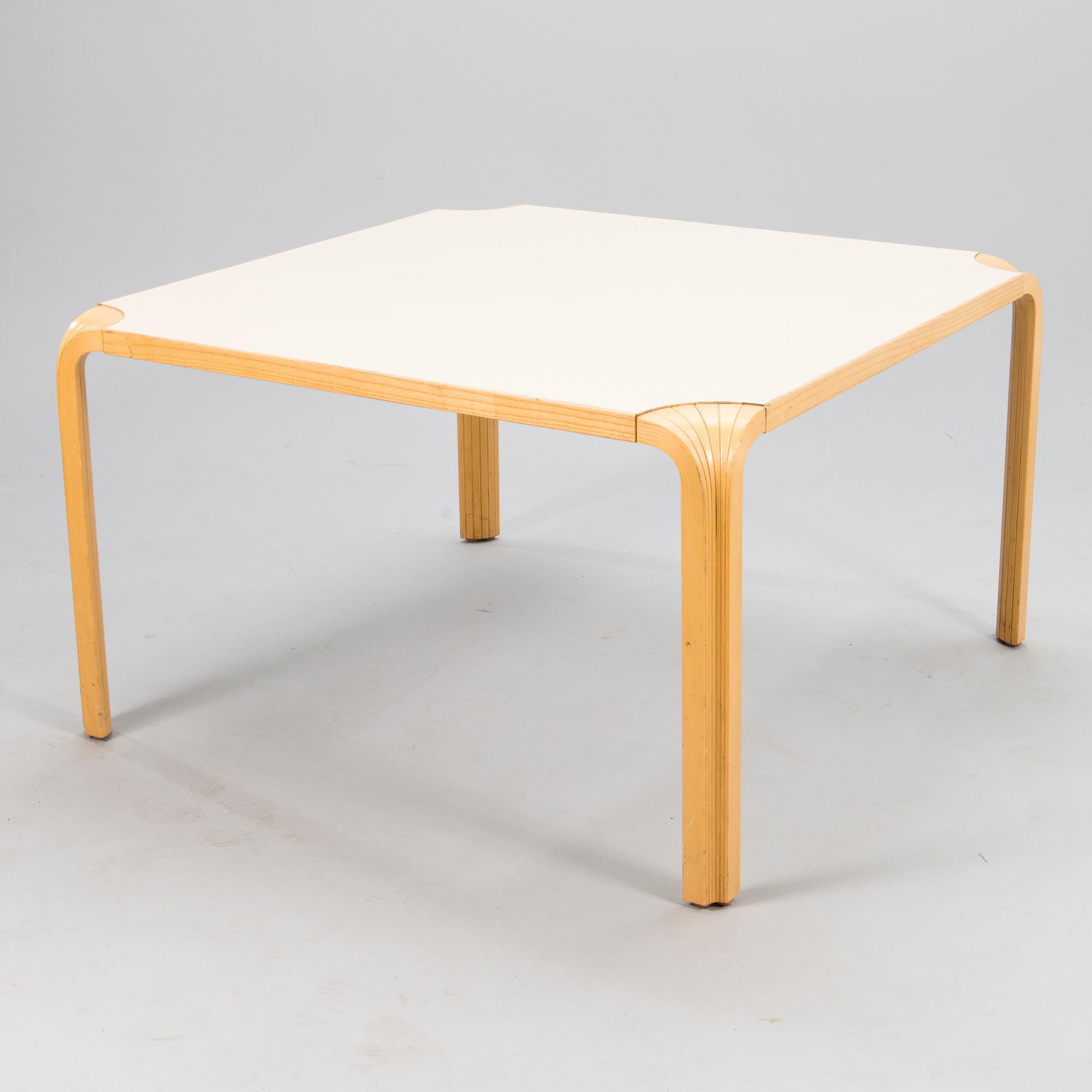 ALVAR AALTO, SOHVAPÖYTÄ, Artek.
