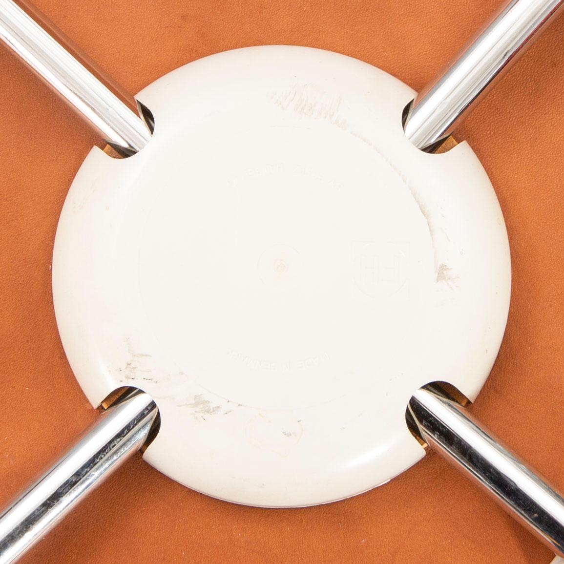 Arne Jacobsen, stolar, 6 st, "Sjuan", för Fritz Hansen, Danmark.