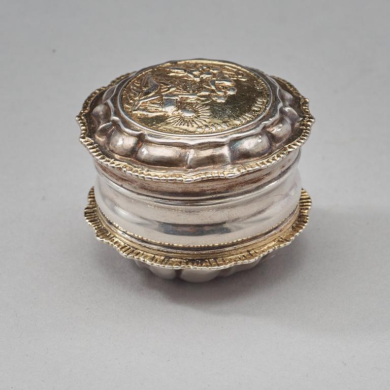 A Swedish 18th century parcel-gilt snuff-box, mark of Uddevalla 1761 (possibly Andreas Schotte).