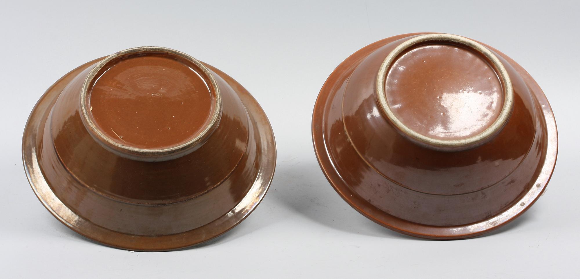 SKÅLAR, 2 st snarlika, porslin, Kina, 1900-tal.