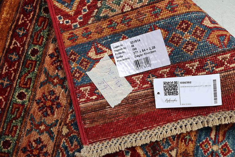 Runner, Khorjin, ca 271 x 84 cm.