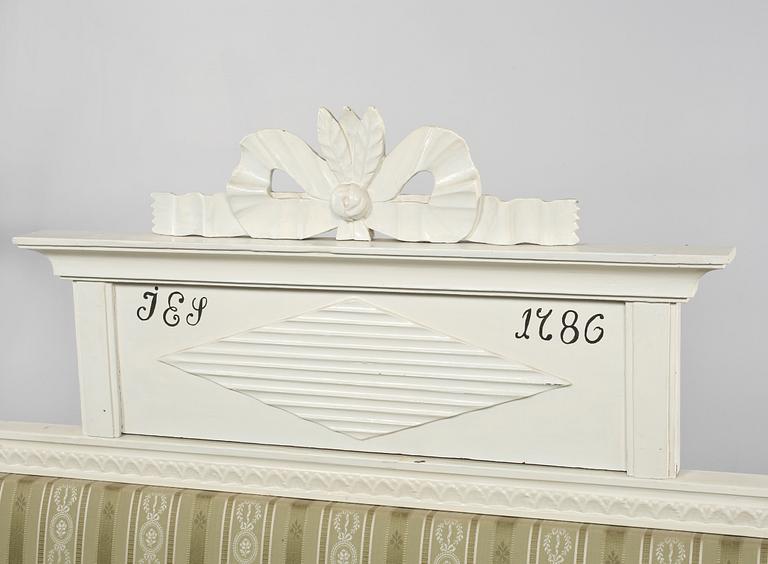 SOFFA, sengustaviansk, omkring år 1800.
