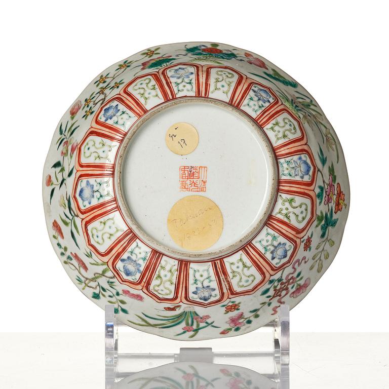 A group of two famille rose bowls and a dish, late Qing dynasty.