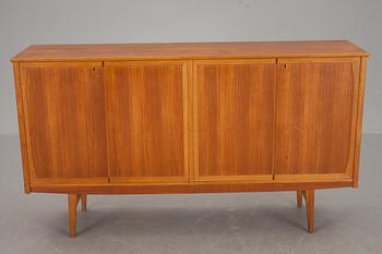 SIDEBOARD, 1900-talets mitt.