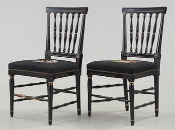 STOLAR, ett par, gustavianska, omkring 1800.