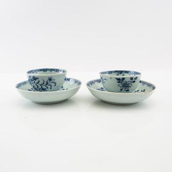 Cups with saucers, a pair, China, 18th century, porcelain.