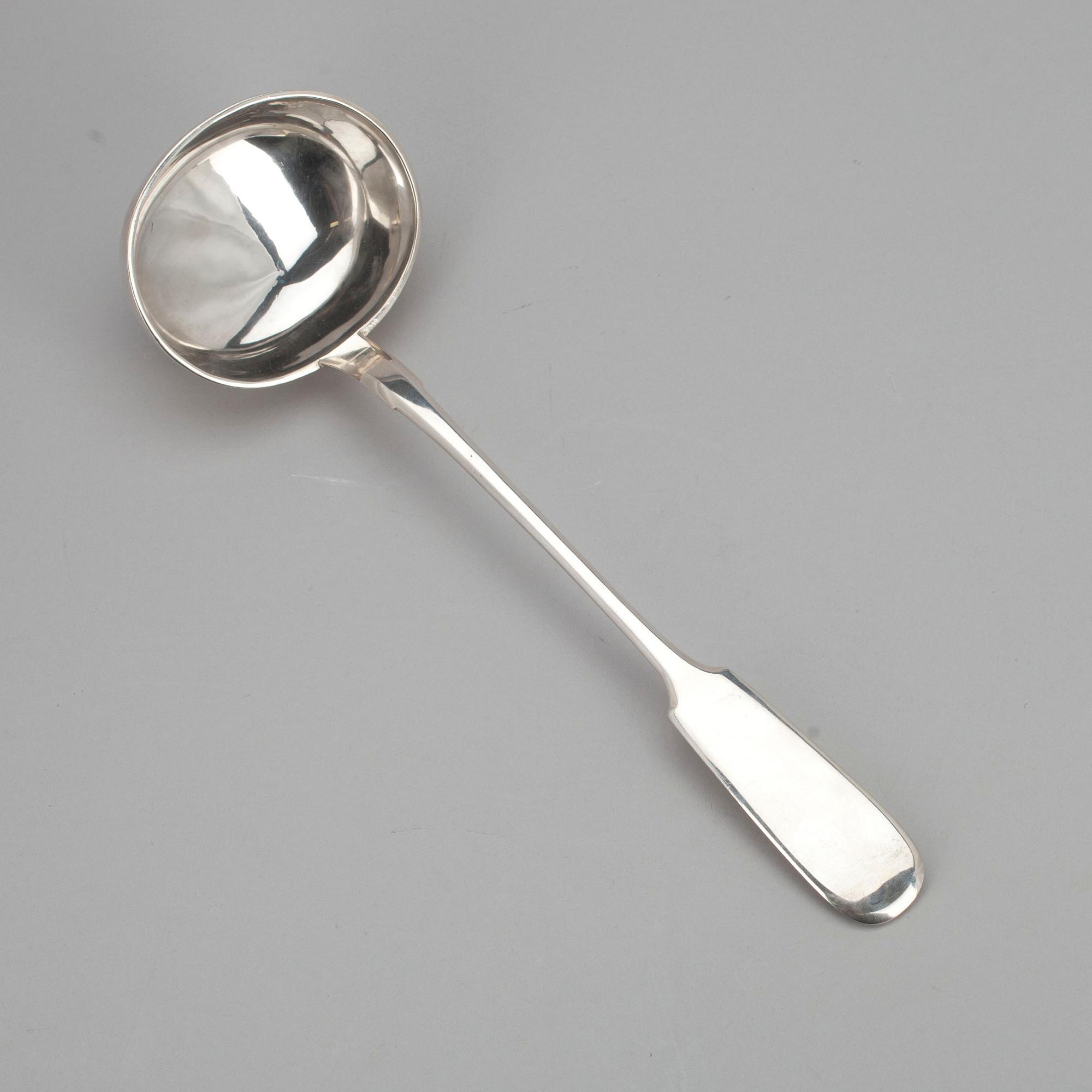 FÖRLÄGGARE, silver, mästarstämplar KF, S:t Petersburg 1891. Vikt 225 g.
