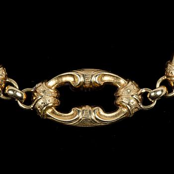 ARMBAND, 18k guld. Omkring 1800/1900. Vikt 11,7g.