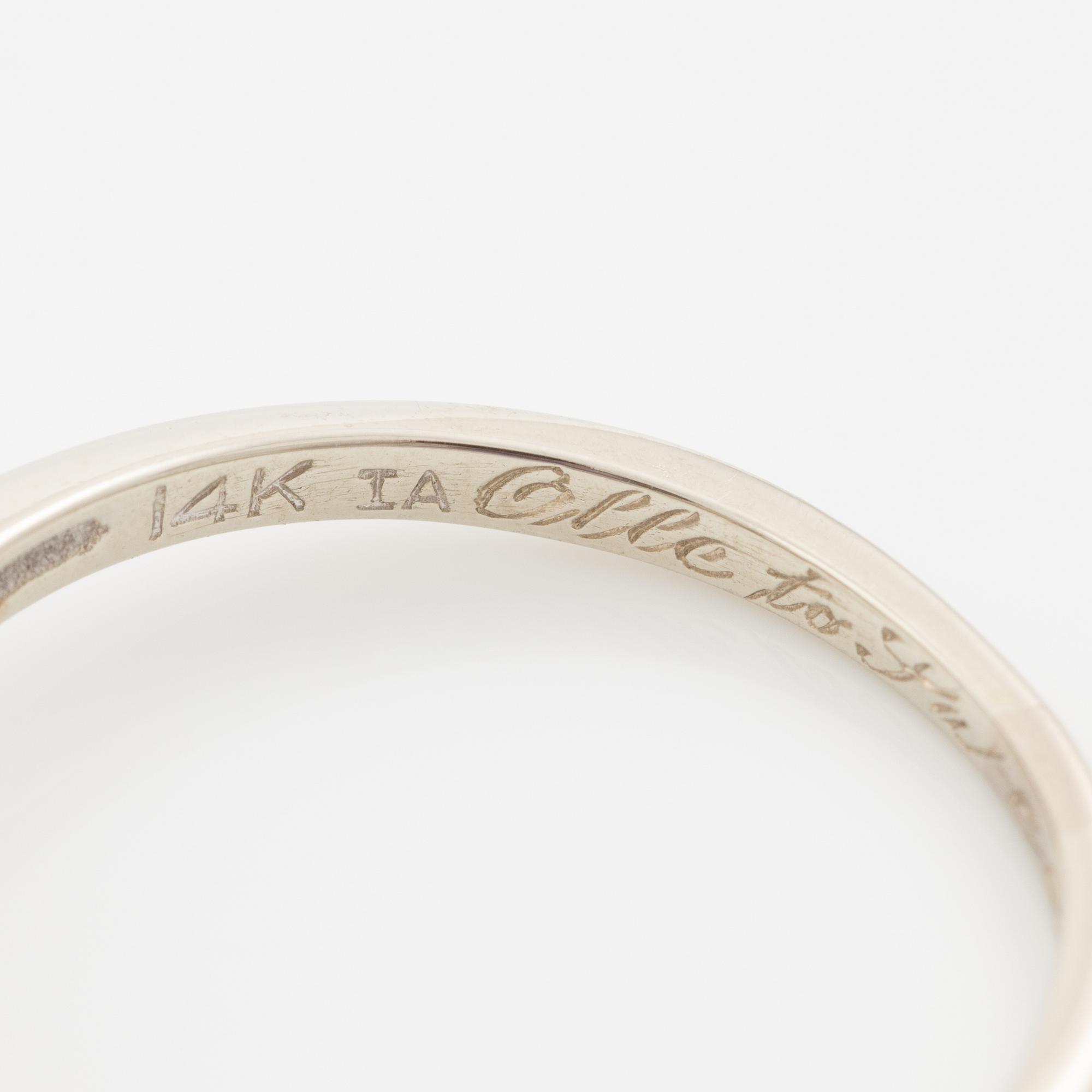 Ring, solitaire, 14K white gold with brilliant-cut diamond.