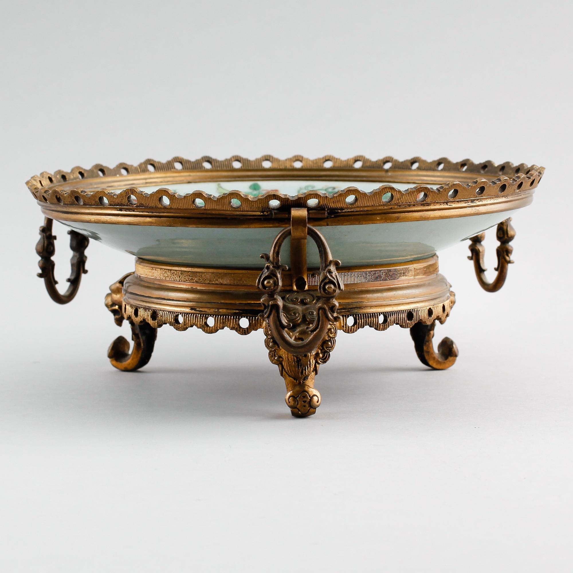 SKÅL PÅ FOT, porslin, Kina, 1800-/1900-tal.