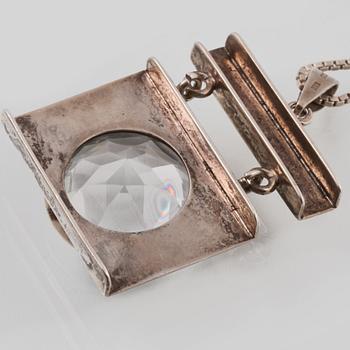 HÄNGE, sterlingsilver med fasettslipad bergkristall, stämplat A/K. Vikt 20,4 gram.