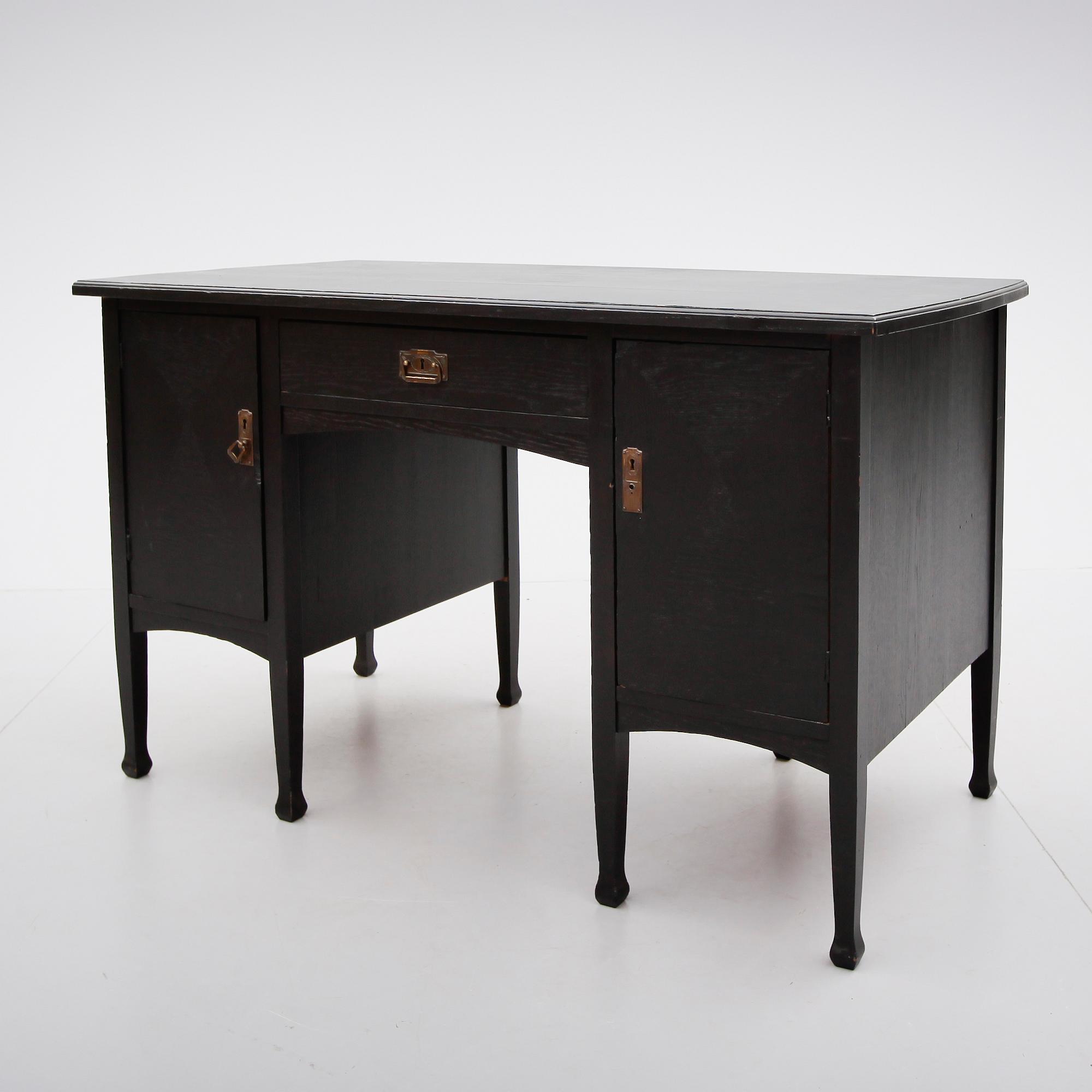 HURTSSKRIVBORD, 1900-talets första hälft.