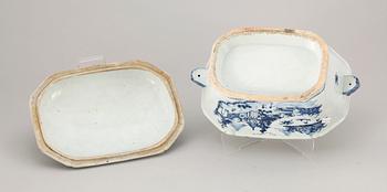 TERRIN MED LOCK, porslin, Kina Qianlong 1700-tal.