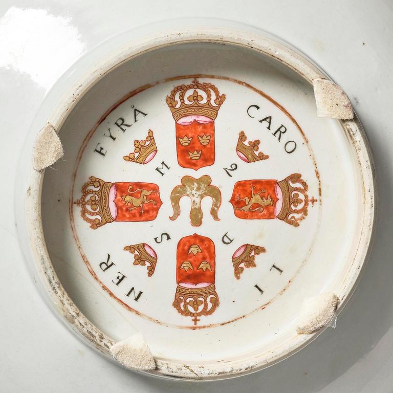 A Chinese Export commemorative punch bowl, Qing dynasty, 1730’s.
