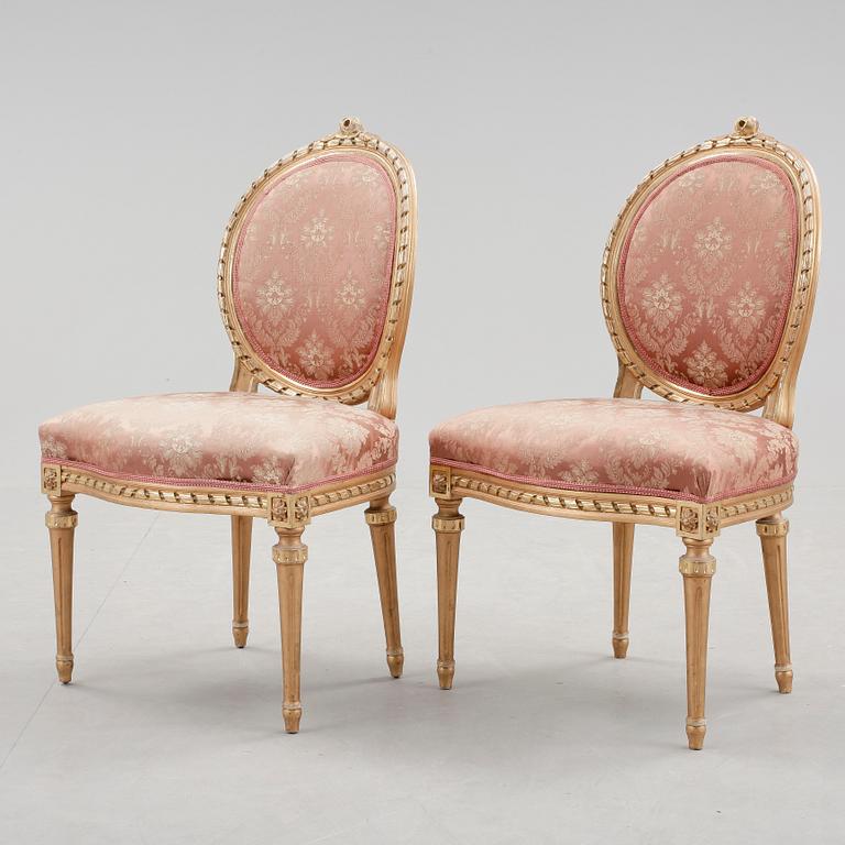 STOLAR, ett par, gustaviansk stil, 1900-tal.