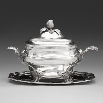 A Swedish early 20th century silver terrin, mark of Bernt Erlandsson, Kristianstad 1909.