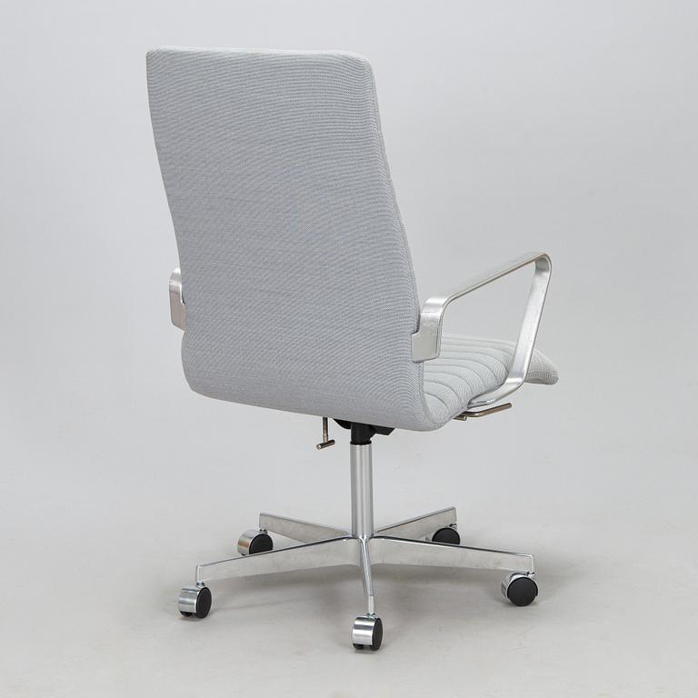 Arne Jacobsen, A 21st century "Oxford Premium" office chair for Fritz Hansen, Denmark.