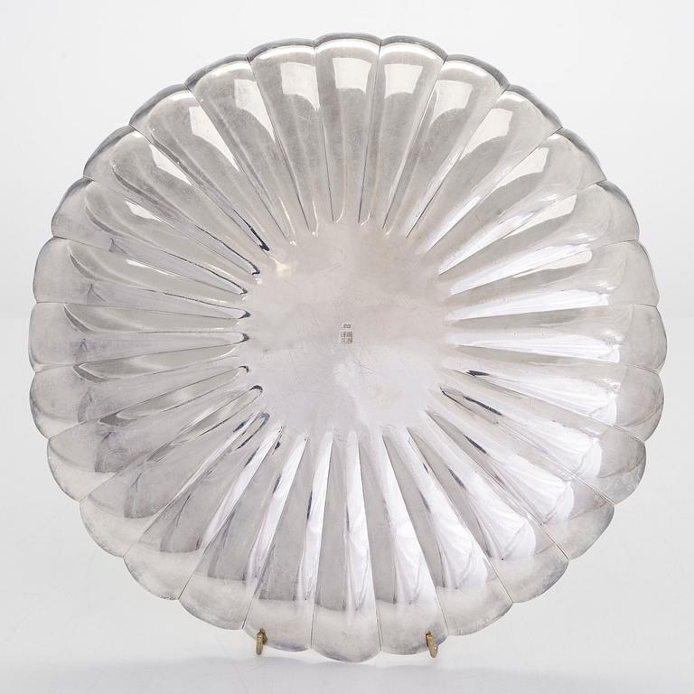 A Japanese chrysanthemum-shaped silver centerpiece dish, mark of late Meiji-period (1868-1912).