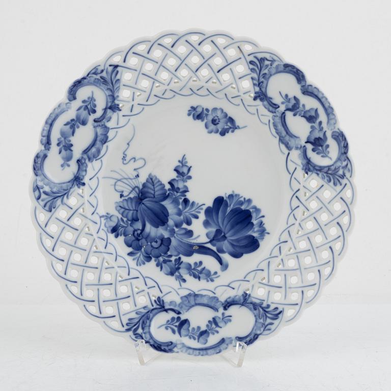 Matervis, 79 pieces, "Blue Flower", Royal Copenhagen, Denmark.