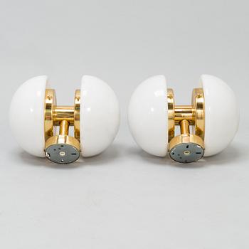 KLAUS MICHALIK, a pair of wall lamps, "Bau", Orno.