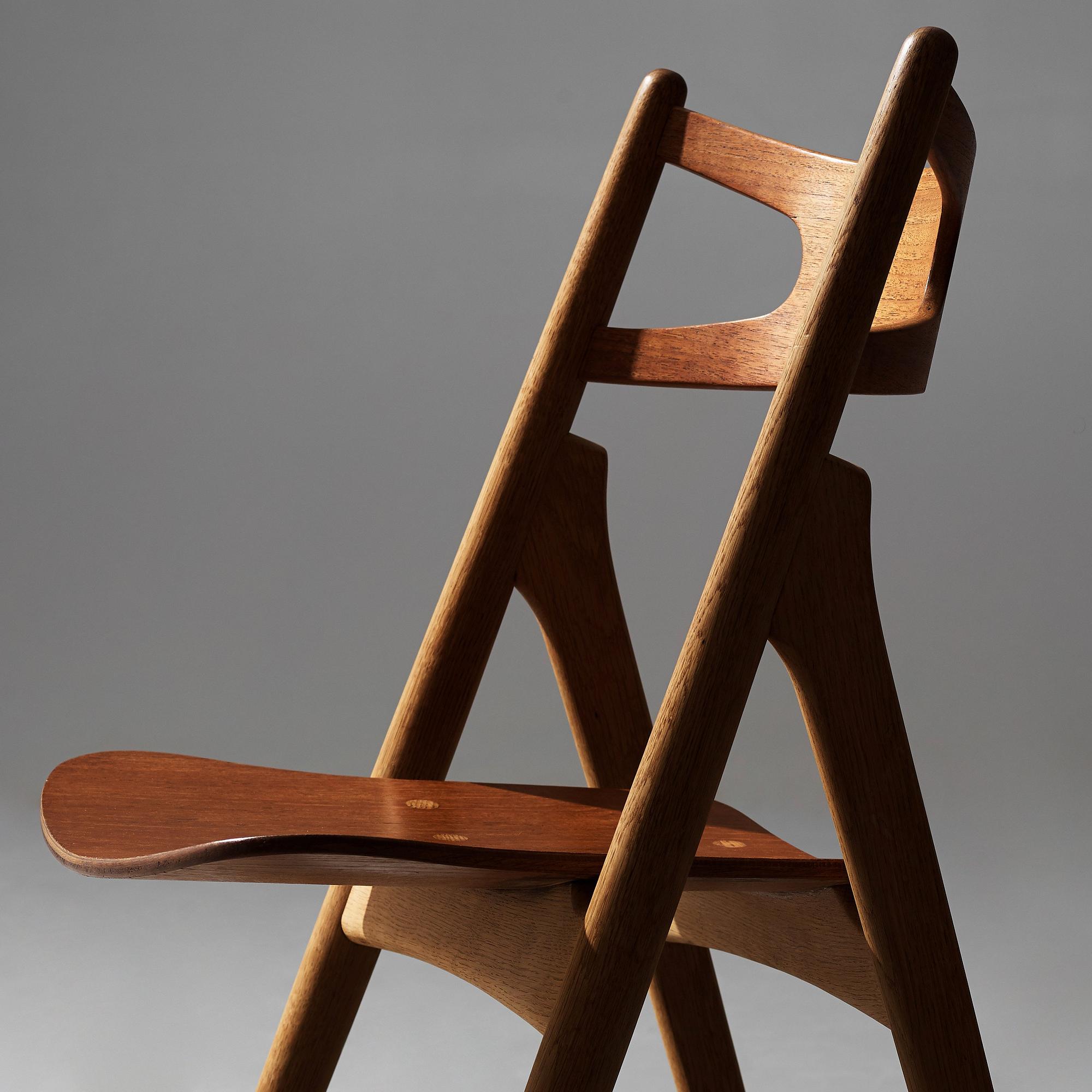 HANS J WEGNER, stol "CH 29 /Savbukkestolen", Carl Hansen & Søn, Danmark, 1950-60-tal.