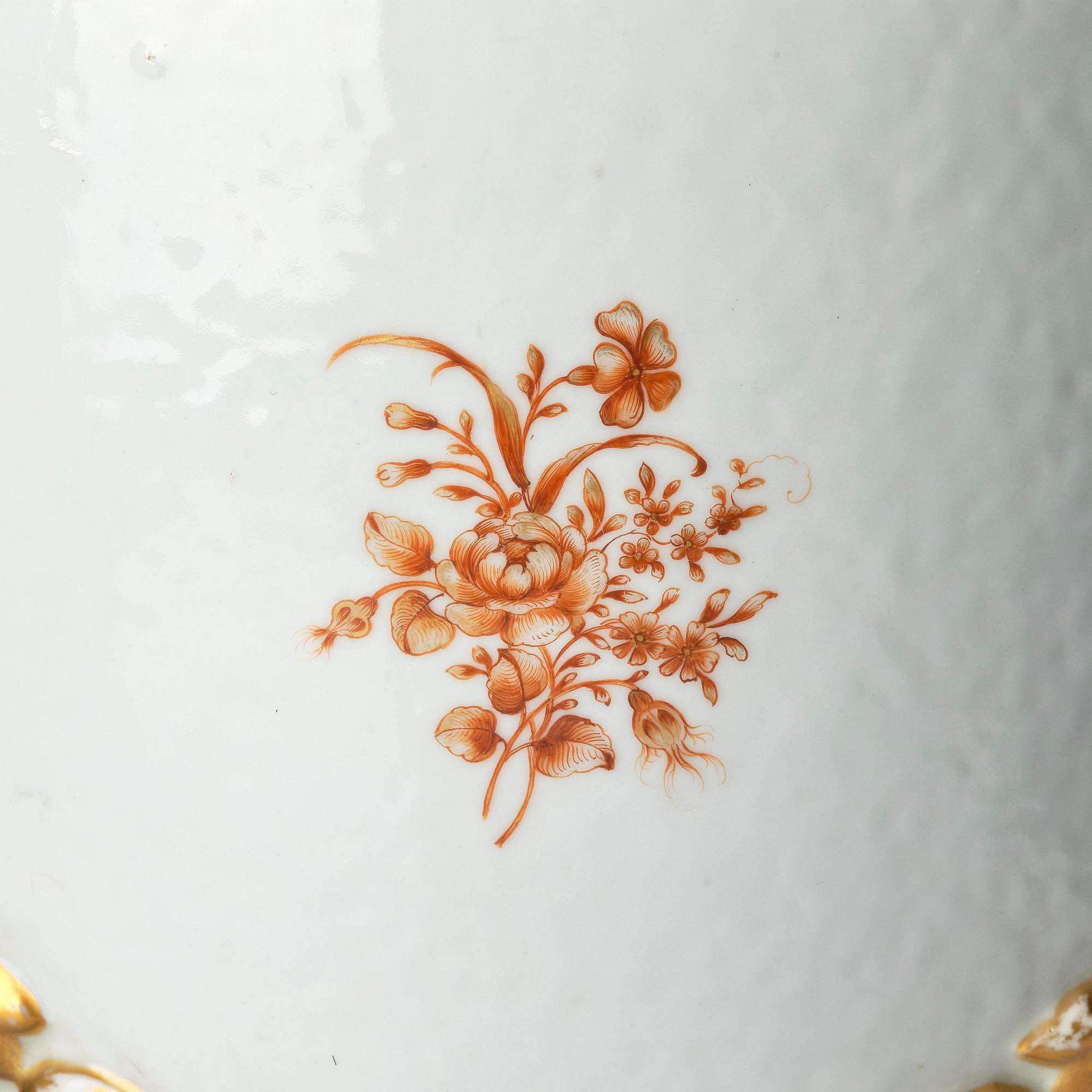 A Chinese Export jar with cover, Qing dynasty, 1790's.