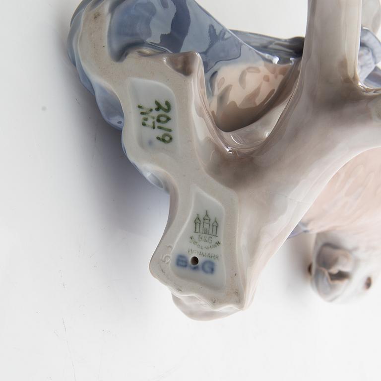 Figurines 9 pcs including Germany/Denmark 20th century porcelain.