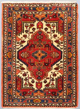 A rug, Hamadan, approx. 130 x 88 cm.