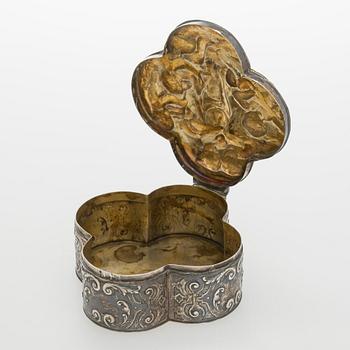 Breidenstein & Renaud, box with lid, silver, Frankfurt circa 1900.