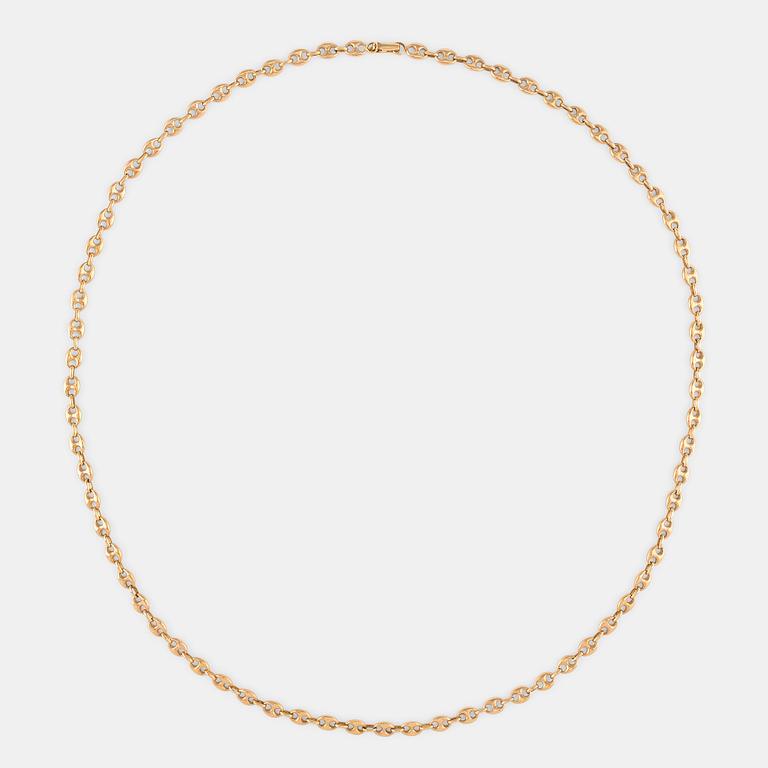 An 18K gold necklace.