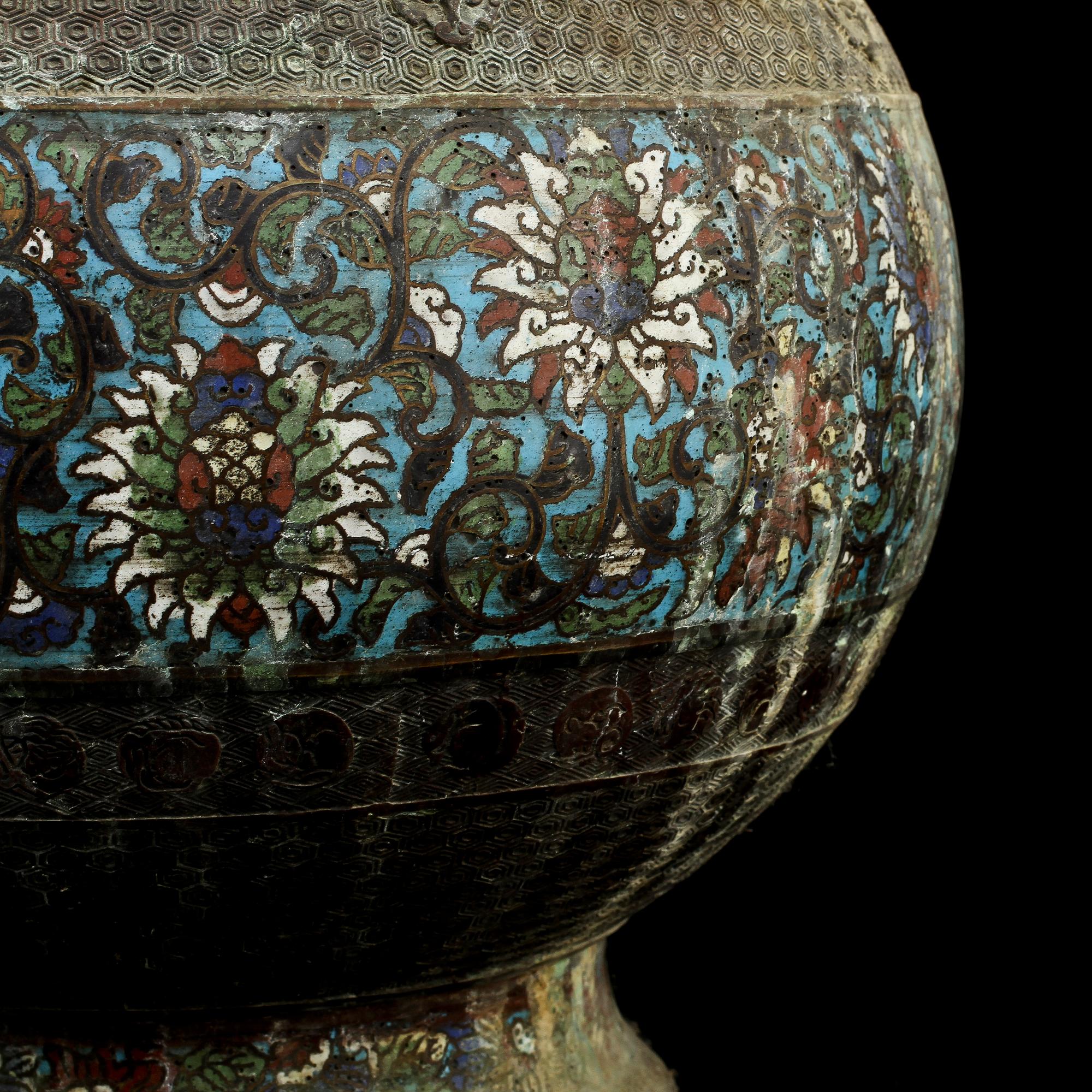 URNA, cloisonne, Kina, 1900-tal.