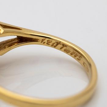 Carmoséring, 18k rött guld med briljantslipade diamanter.